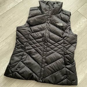 North face 550 Womens vest